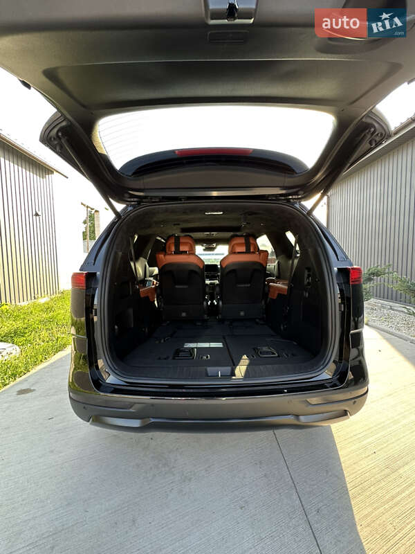 Фото Kia Carnival з оголошення AUTO.RIA