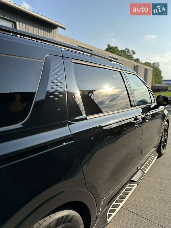 Фото Kia Carnival з оголошення AUTO.RIA