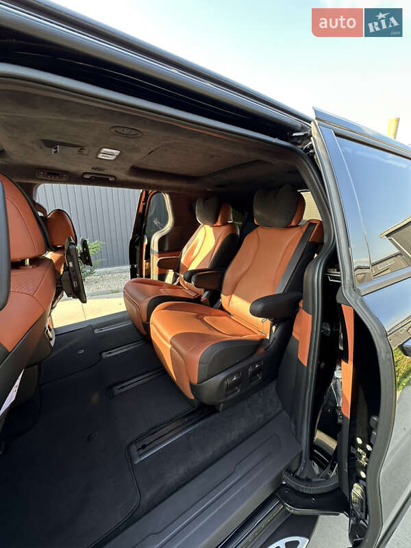 Фото Kia Carnival з оголошення AUTO.RIA