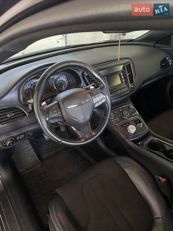 Фото Chrysler 200 з оголошення AUTO.RIA