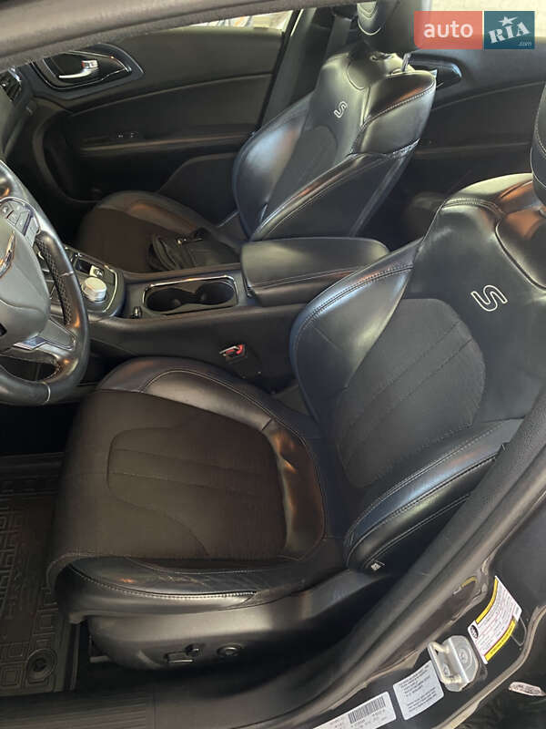 Фото Chrysler 200 з оголошення AUTO.RIA