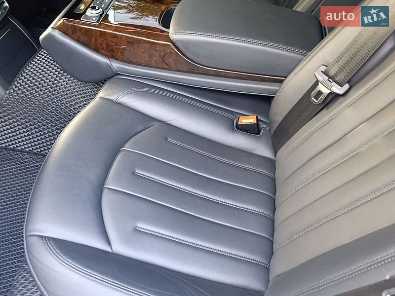 Фото Audi A8 з оголошення AUTO.RIA