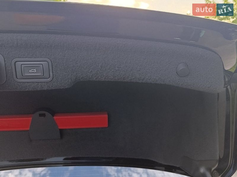 Фото Audi A8 з оголошення AUTO.RIA