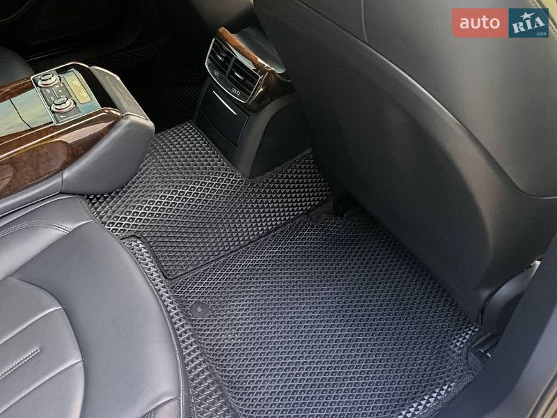 Фото Audi A8 з оголошення AUTO.RIA