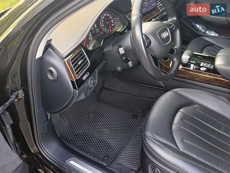 Фото Audi A8 з оголошення AUTO.RIA