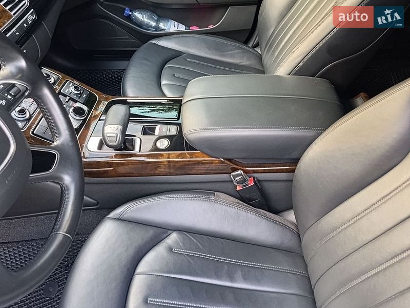 Фото Audi A8 з оголошення AUTO.RIA
