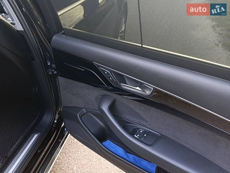 Фото Audi A8 з оголошення AUTO.RIA