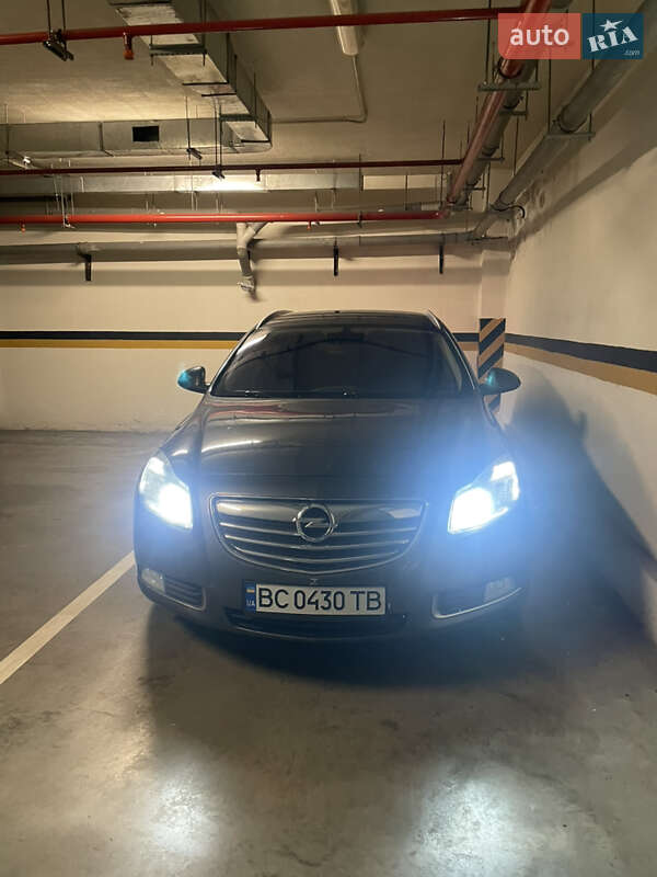 Фото Opel Insignia з оголошення AUTO.RIA