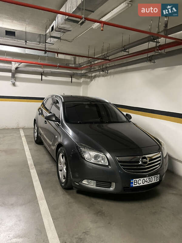 Фото Opel Insignia з оголошення AUTO.RIA