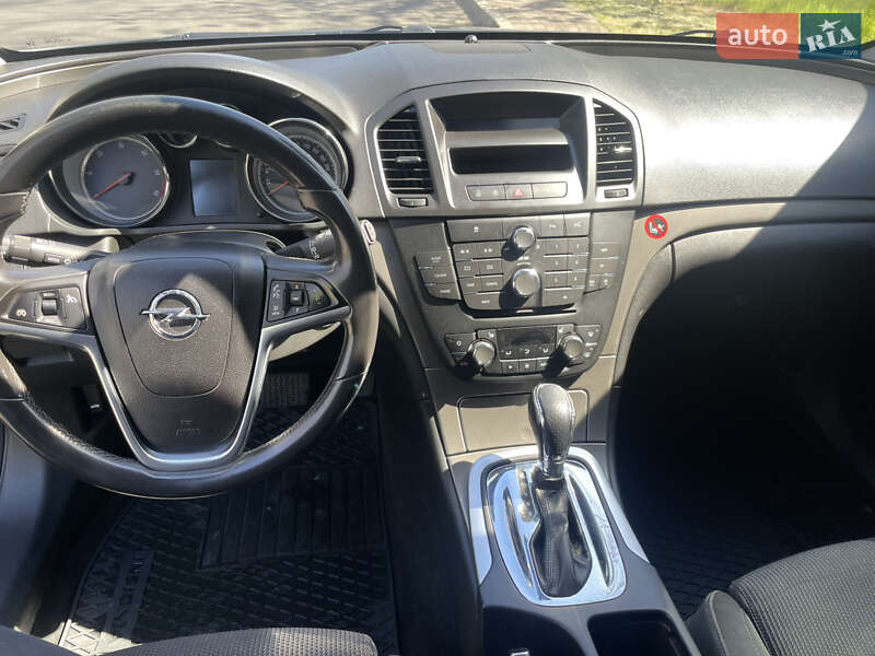 Фото Opel Insignia з оголошення AUTO.RIA