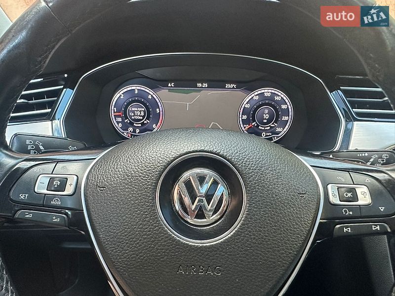 Фото Volkswagen Passat з оголошення AUTO.RIA