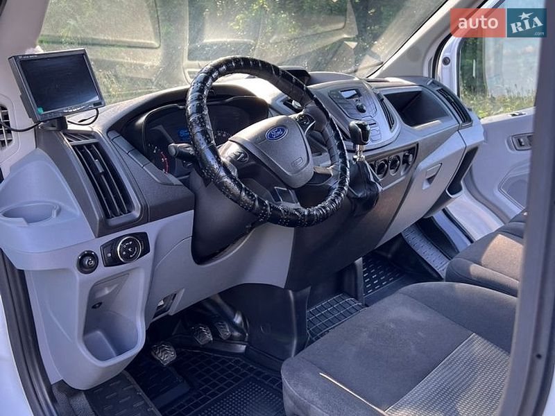 Фото Ford Transit з оголошення AUTO.RIA