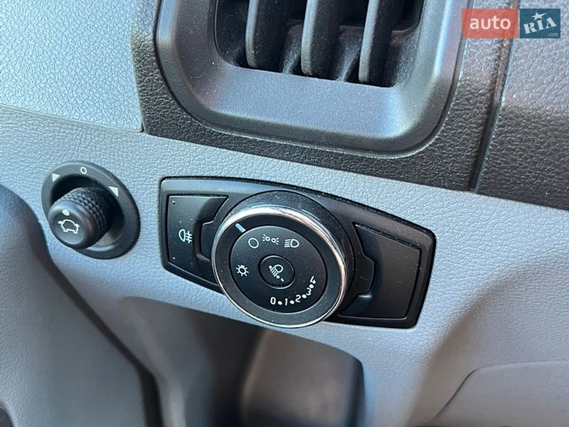 Фото Ford Transit з оголошення AUTO.RIA