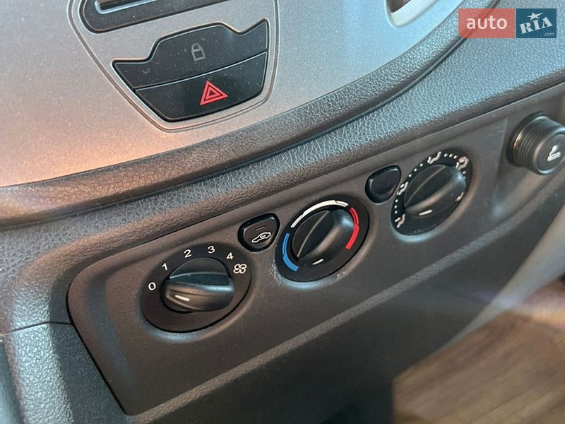 Фото Ford Transit з оголошення AUTO.RIA