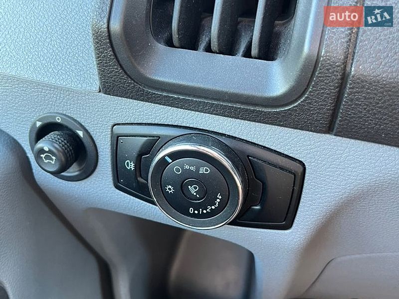 Фото Ford Transit з оголошення AUTO.RIA