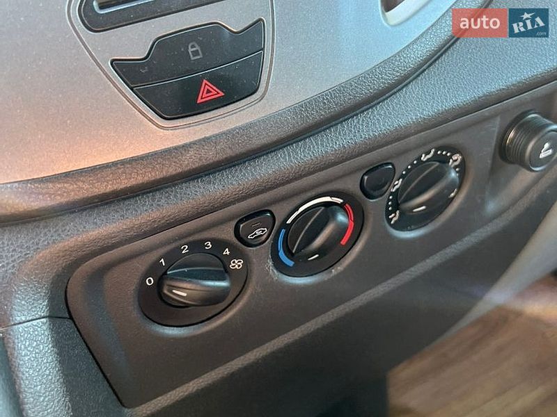 Фото Ford Transit з оголошення AUTO.RIA