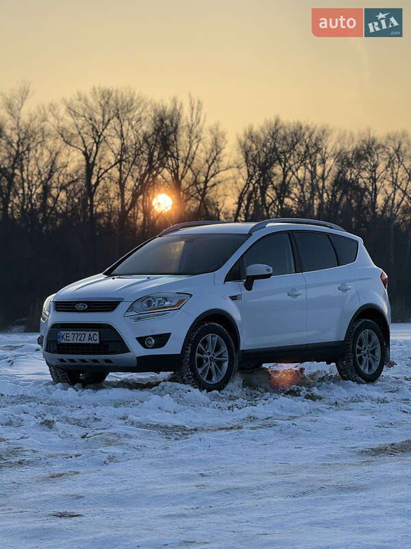 Фото Ford Kuga з оголошення AUTO.RIA