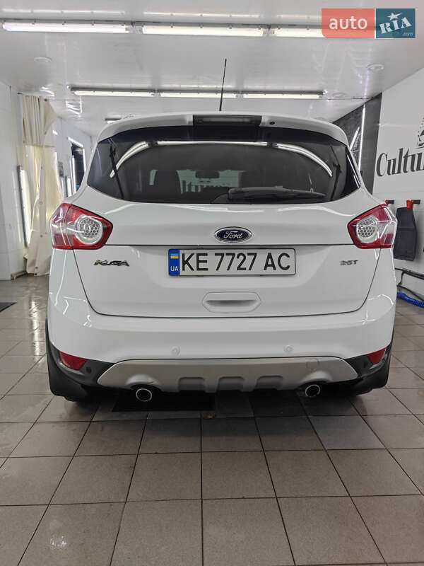 Фото Ford Kuga з оголошення AUTO.RIA