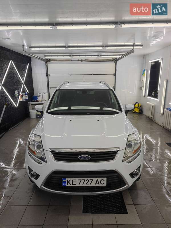 Фото Ford Kuga з оголошення AUTO.RIA
