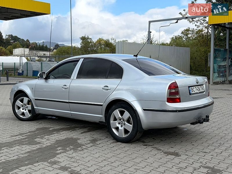 Фото Skoda Superb з оголошення AUTO.RIA