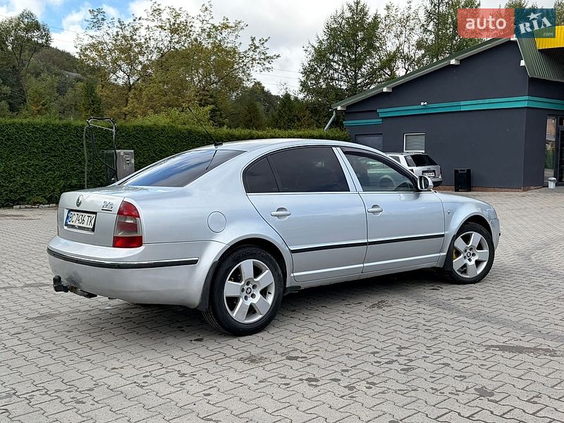 Фото Skoda Superb з оголошення AUTO.RIA