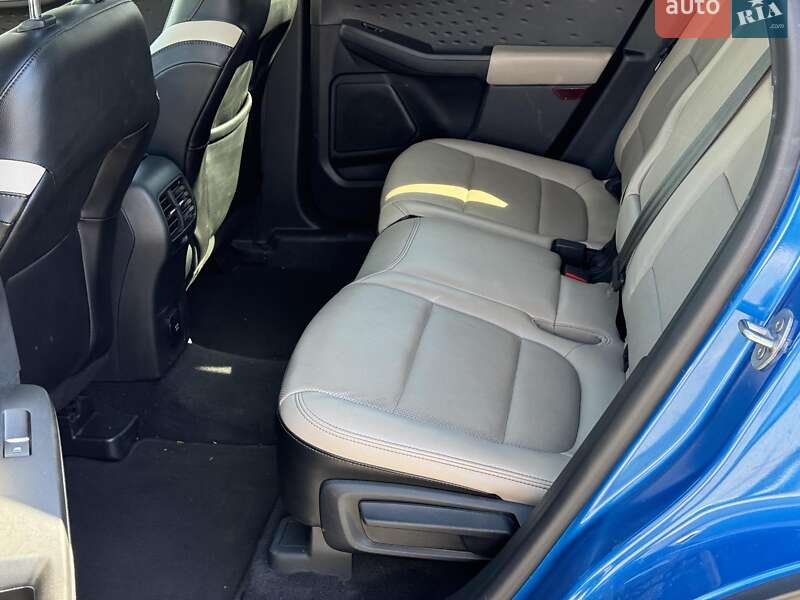 Фото Ford Escape з оголошення AUTO.RIA