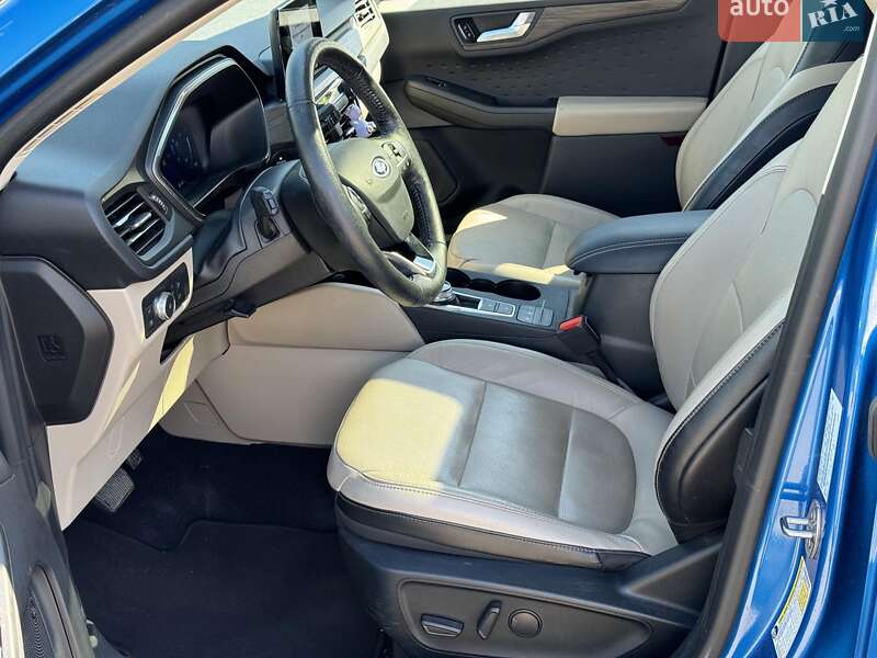 Фото Ford Escape з оголошення AUTO.RIA