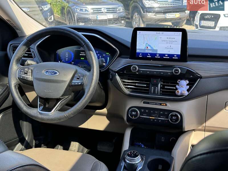 Фото Ford Escape з оголошення AUTO.RIA