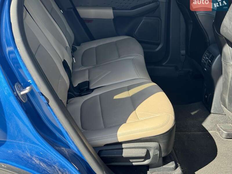 Фото Ford Escape з оголошення AUTO.RIA
