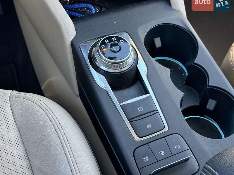 Фото Ford Escape з оголошення AUTO.RIA