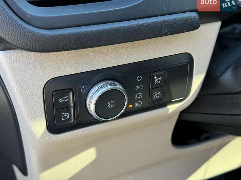 Фото Ford Escape з оголошення AUTO.RIA