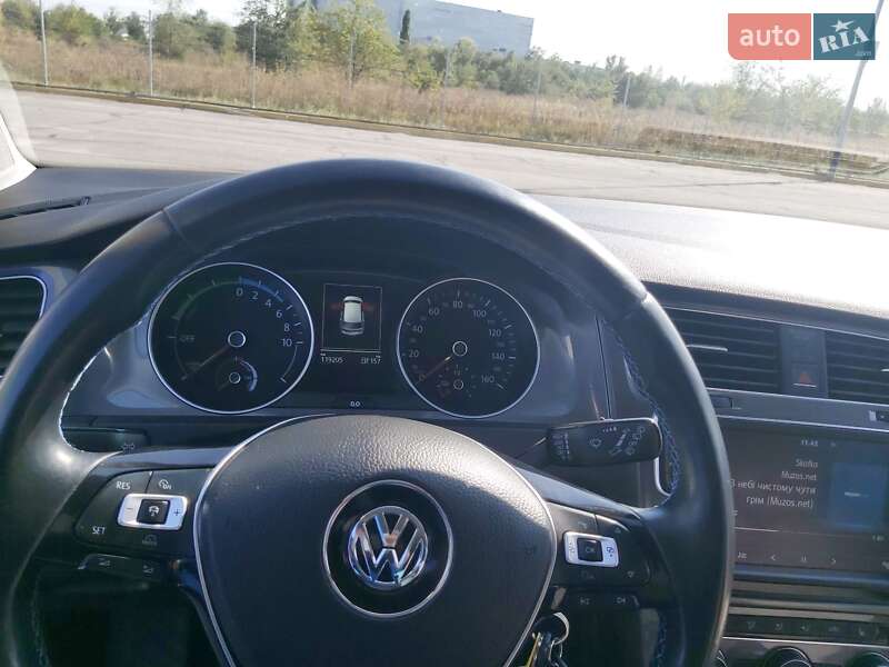Фото Volkswagen e-Golf з оголошення AUTO.RIA