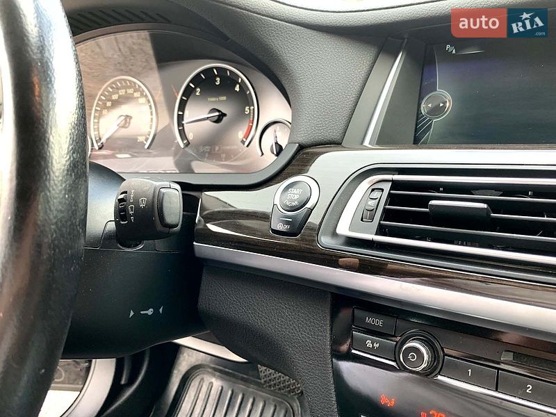 Фото BMW 7 Series з оголошення AUTO.RIA