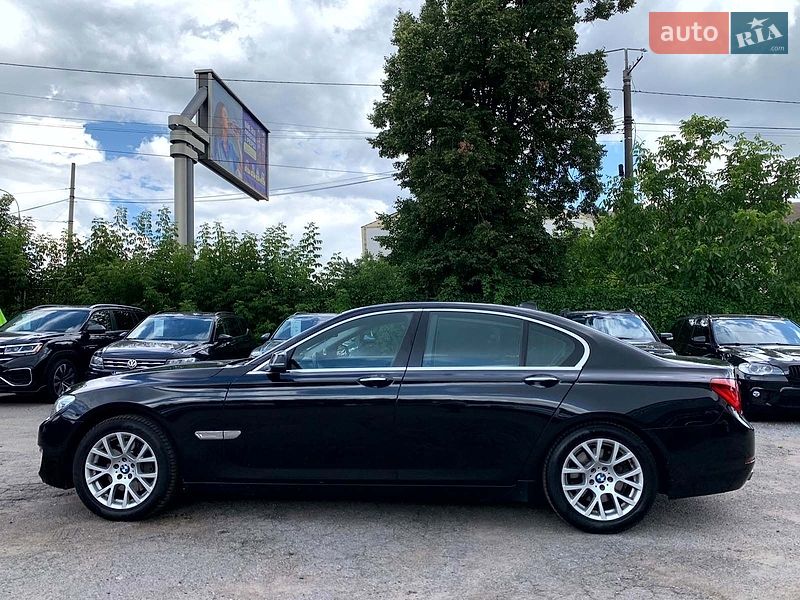 Фото BMW 7 Series з оголошення AUTO.RIA