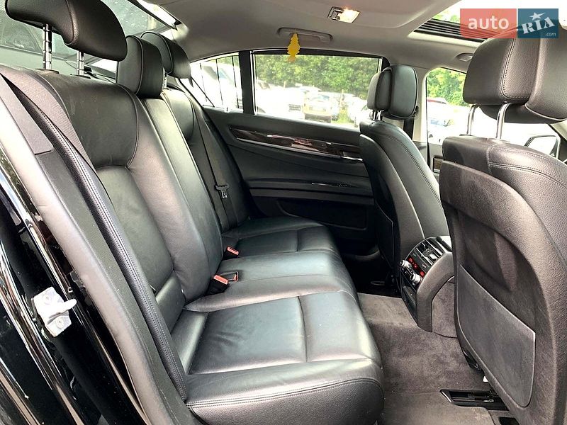 Фото BMW 7 Series з оголошення AUTO.RIA