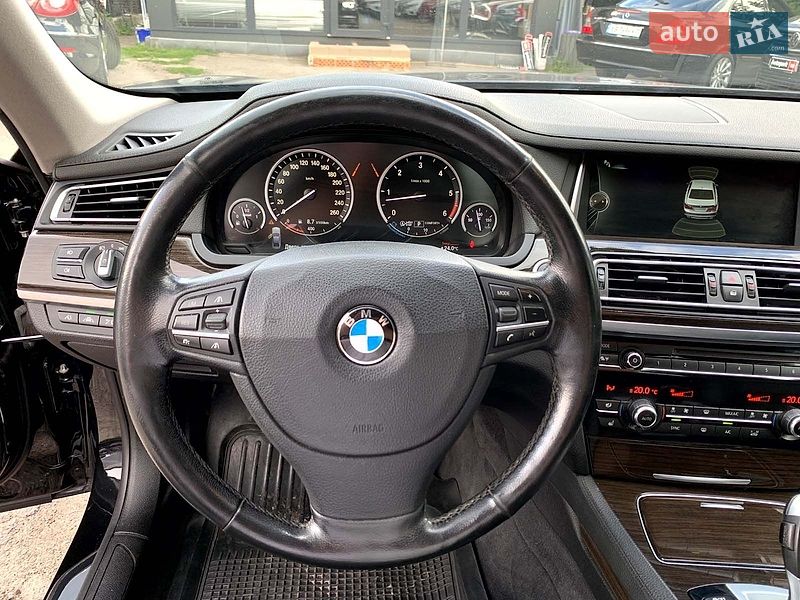 Фото BMW 7 Series з оголошення AUTO.RIA