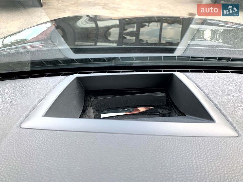 Фото BMW 7 Series з оголошення AUTO.RIA