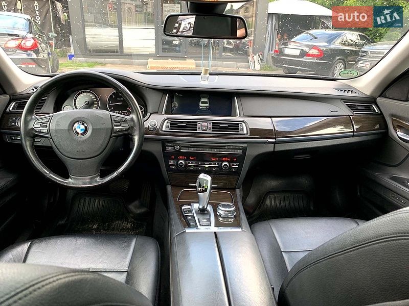 Фото BMW 7 Series з оголошення AUTO.RIA