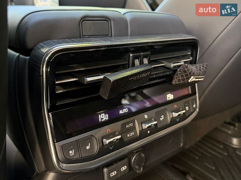 Фото Toyota Land Cruiser з оголошення AUTO.RIA