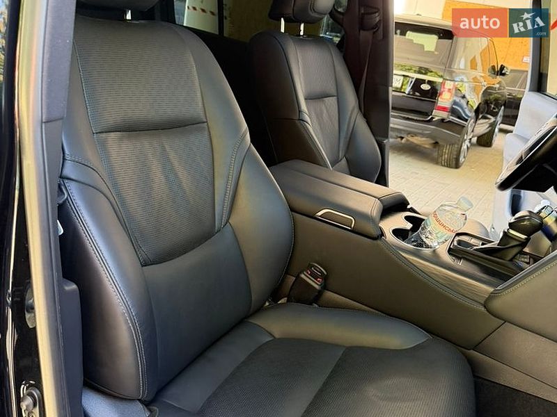 Фото Toyota Land Cruiser з оголошення AUTO.RIA