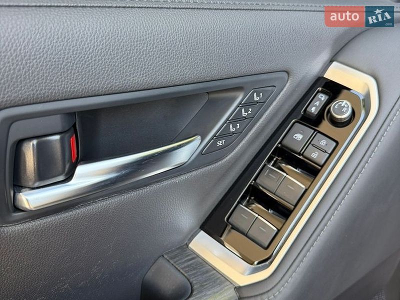 Фото Toyota Land Cruiser з оголошення AUTO.RIA