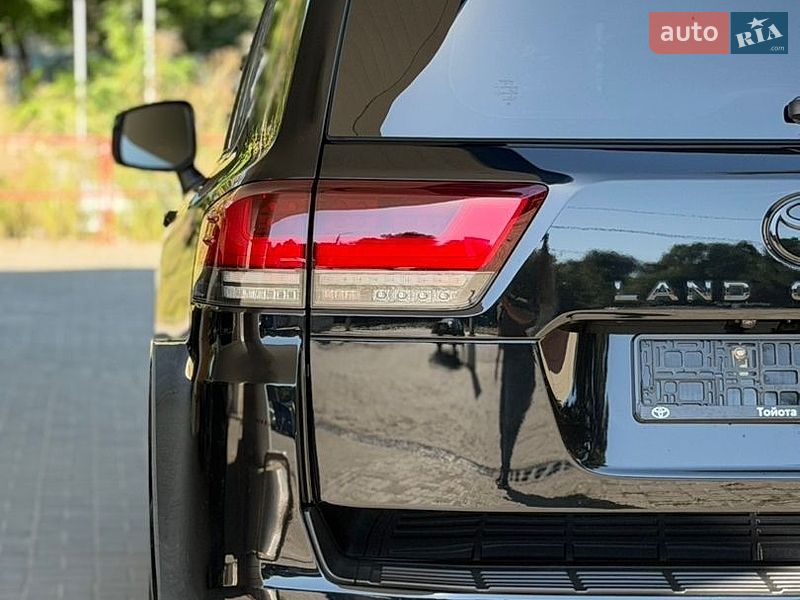 Фото Toyota Land Cruiser з оголошення AUTO.RIA
