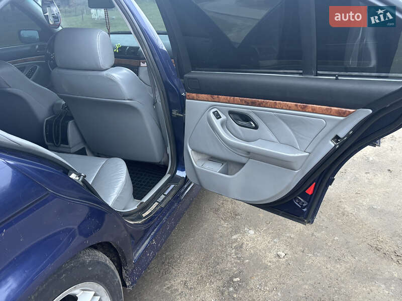 Фото BMW 5 Series з оголошення AUTO.RIA