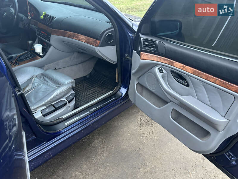 Фото BMW 5 Series з оголошення AUTO.RIA