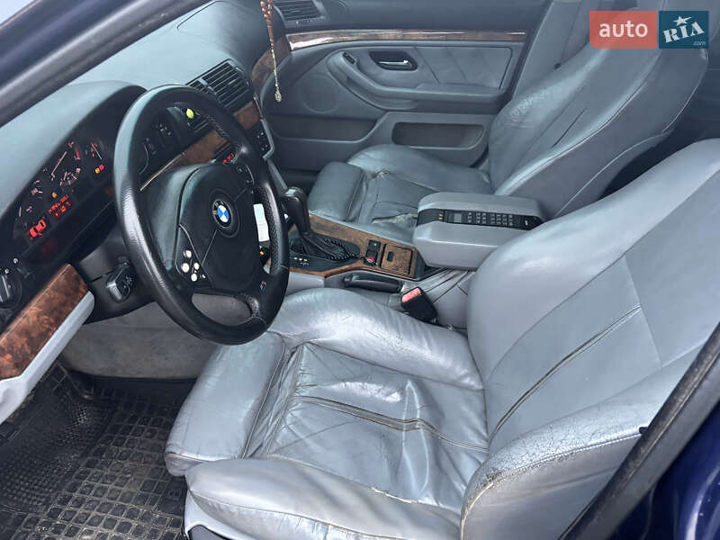 Фото BMW 5 Series з оголошення AUTO.RIA