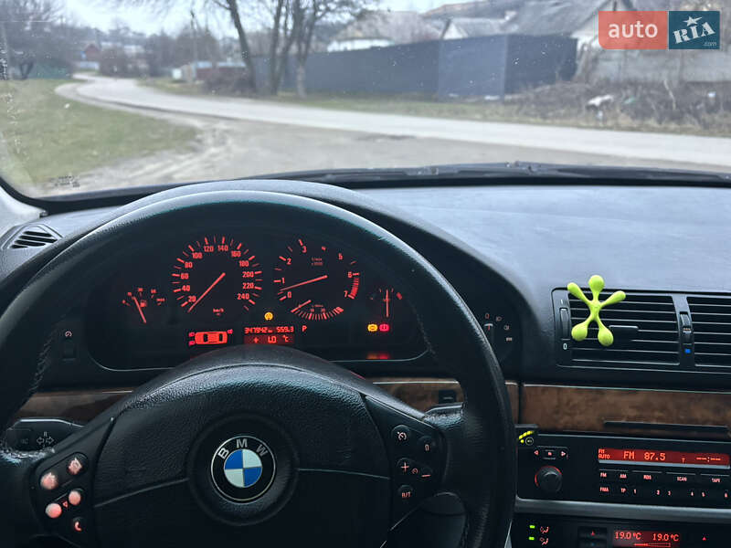 Фото BMW 5 Series з оголошення AUTO.RIA
