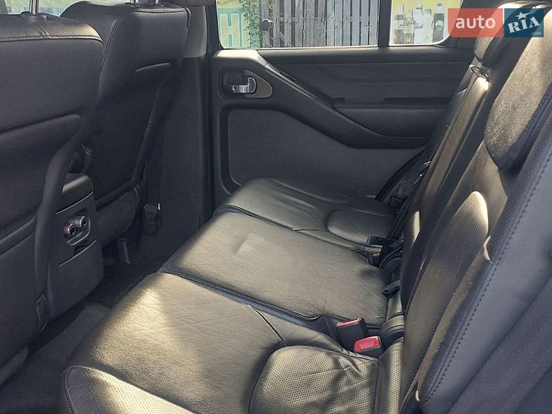 Фото Nissan Pathfinder з оголошення AUTO.RIA