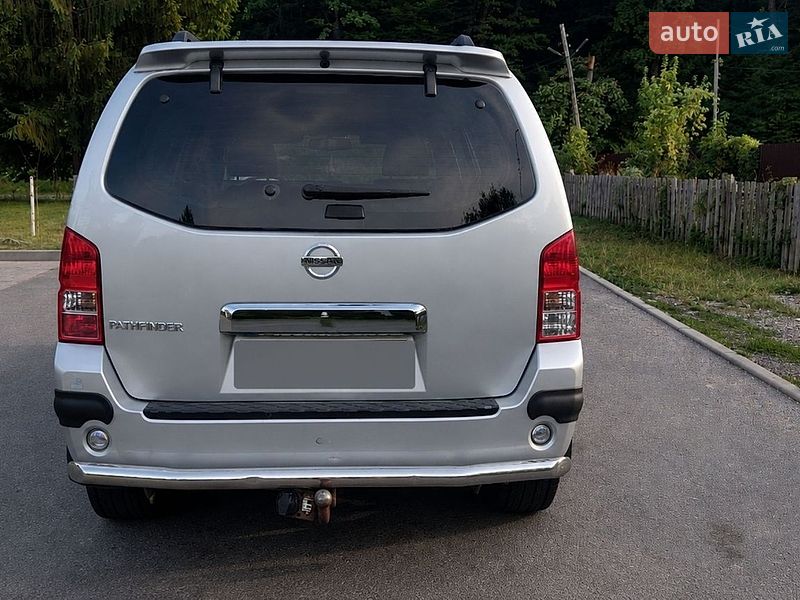 Фото Nissan Pathfinder з оголошення AUTO.RIA