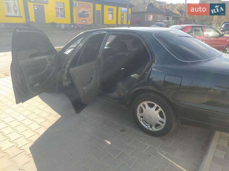 Фото Toyota Camry з оголошення AUTO.RIA
