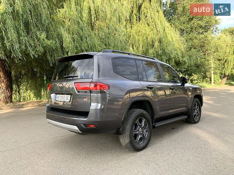 Фото Toyota Land Cruiser з оголошення AUTO.RIA